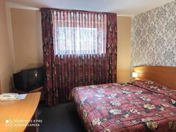 Фото номера Двухместный номер с 1 кроватью Мотели Motel Petro г. Тожим 13