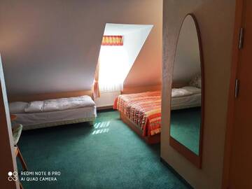 Фото номера Трехместный номер Мотели Motel Petro г. Тожим 4